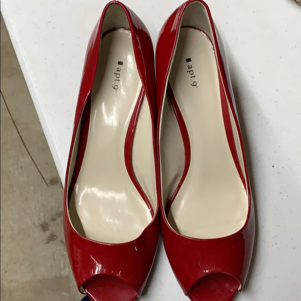 Apt 9 red lantern peep toes wedge size 10